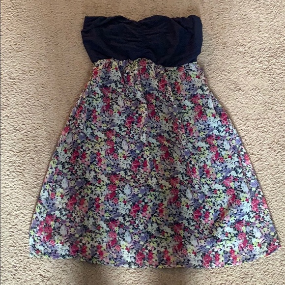 Express Dresses & Skirts - Express strapless dress